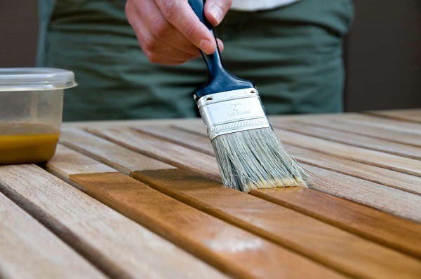 Lợi ích của việc sử dụng sơn gỗ ngoài trời có khả năng chống tia UV