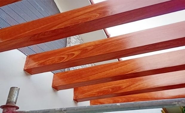 So Sánh Sơn Giả Gỗ Gốc Nước Với Sơn PU Dung Môi