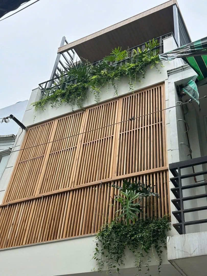 Sơn gỗ ngoài trời cho gỗ teak