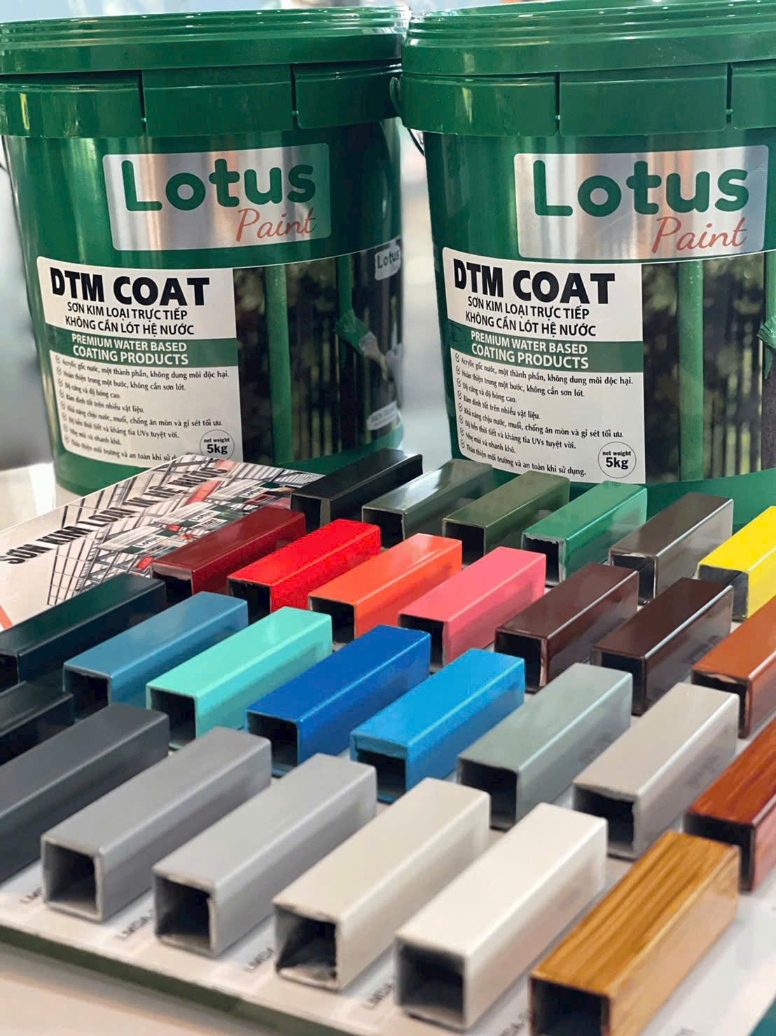 Sơn Kim Loại Đa Năng Lotus Metal Coat 2 in 1