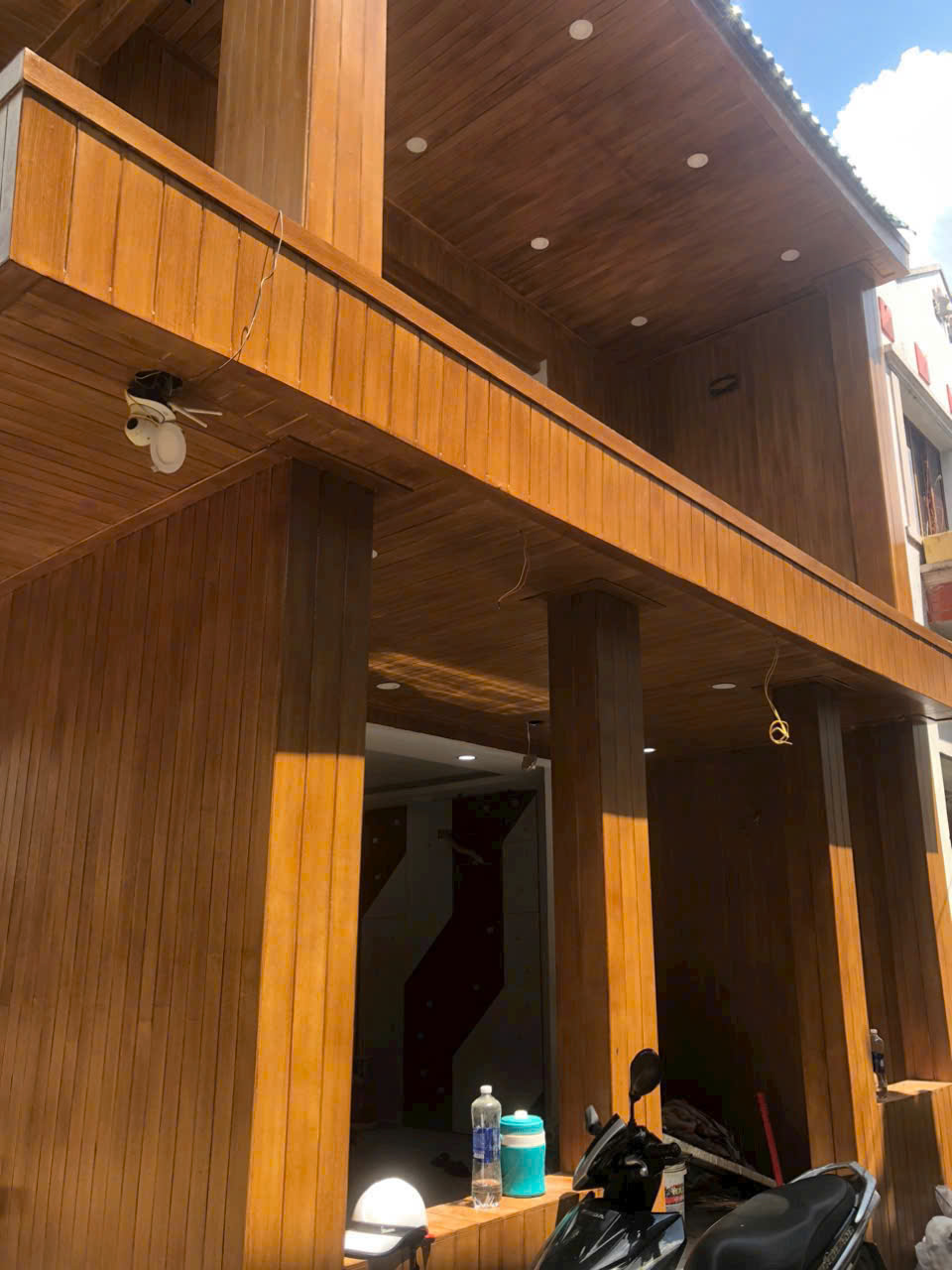 Dự án thi công sử dụng sơn conwood giả gỗ Lotus