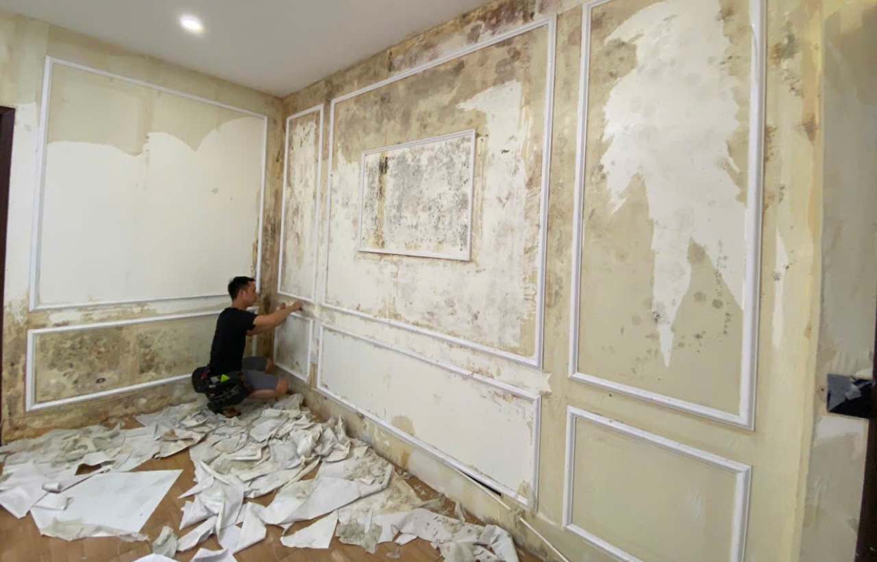Thi công giấy dán tường tại TP.HCM cho tường cũ cần xử lý trước khi dán
