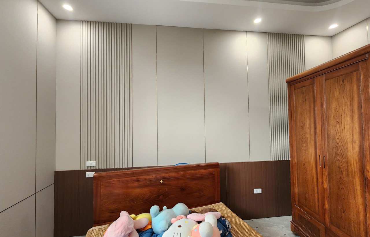 Ốp tường phòng ngủ tại Cầu Giấy, Hà Nội