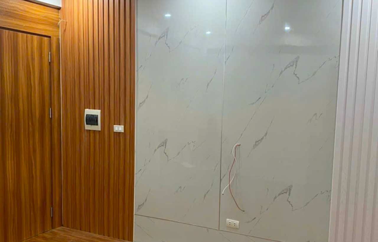 Ốp PVC vân đá phòng khách tại Nguyễn Trãi Hà Đông
