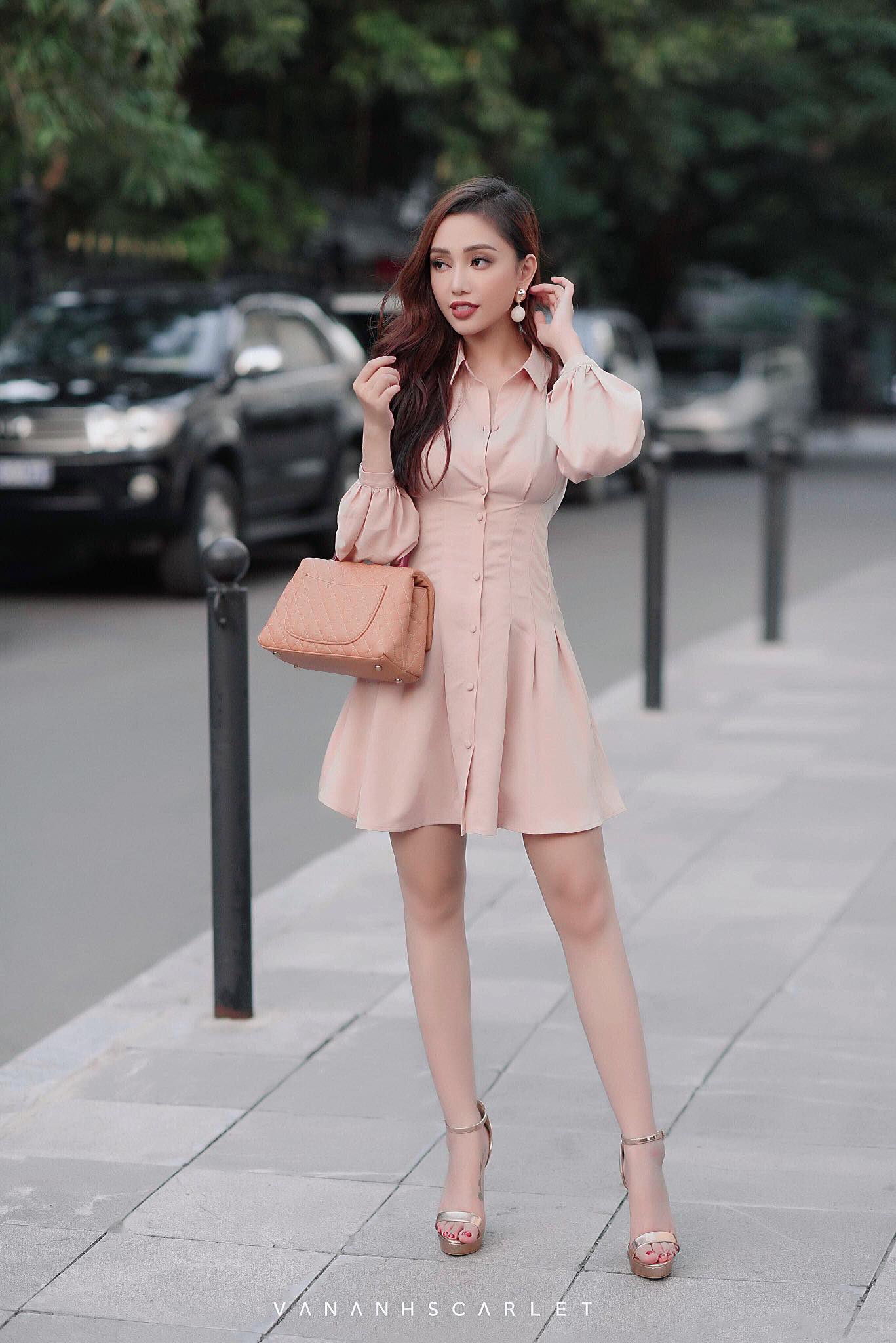Đầm cổ đức màu hồng | Thời trang chabelita