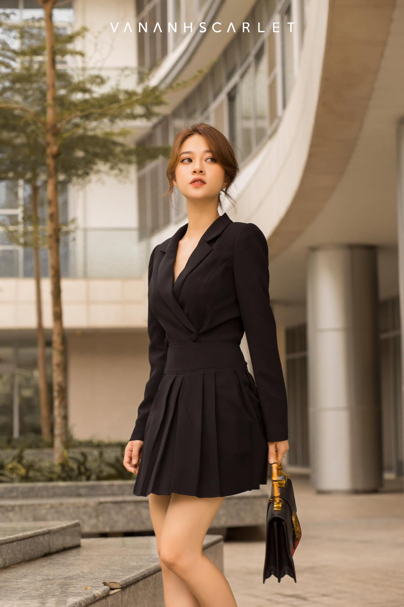Váy vest đen tay dài đính đá JADEITE TH – Hizu Dress Up