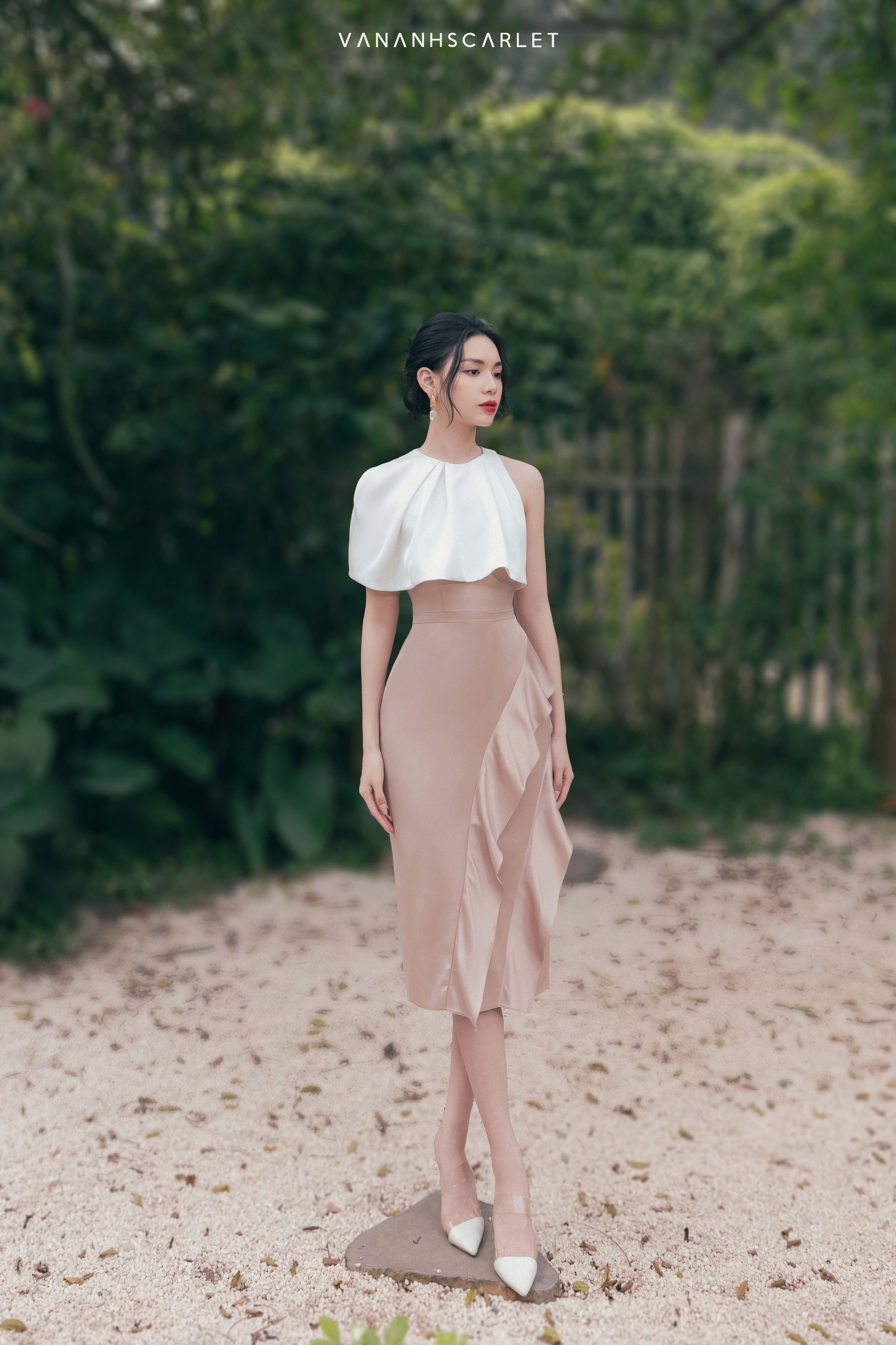 Top 10 Mẫu váy công sở đẹp nhất cho chị em văn phòng - toplist.vn