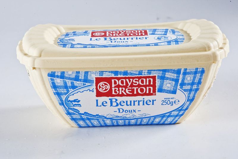 Paysan Breton Bơ Lạt hộp nhựa 250g