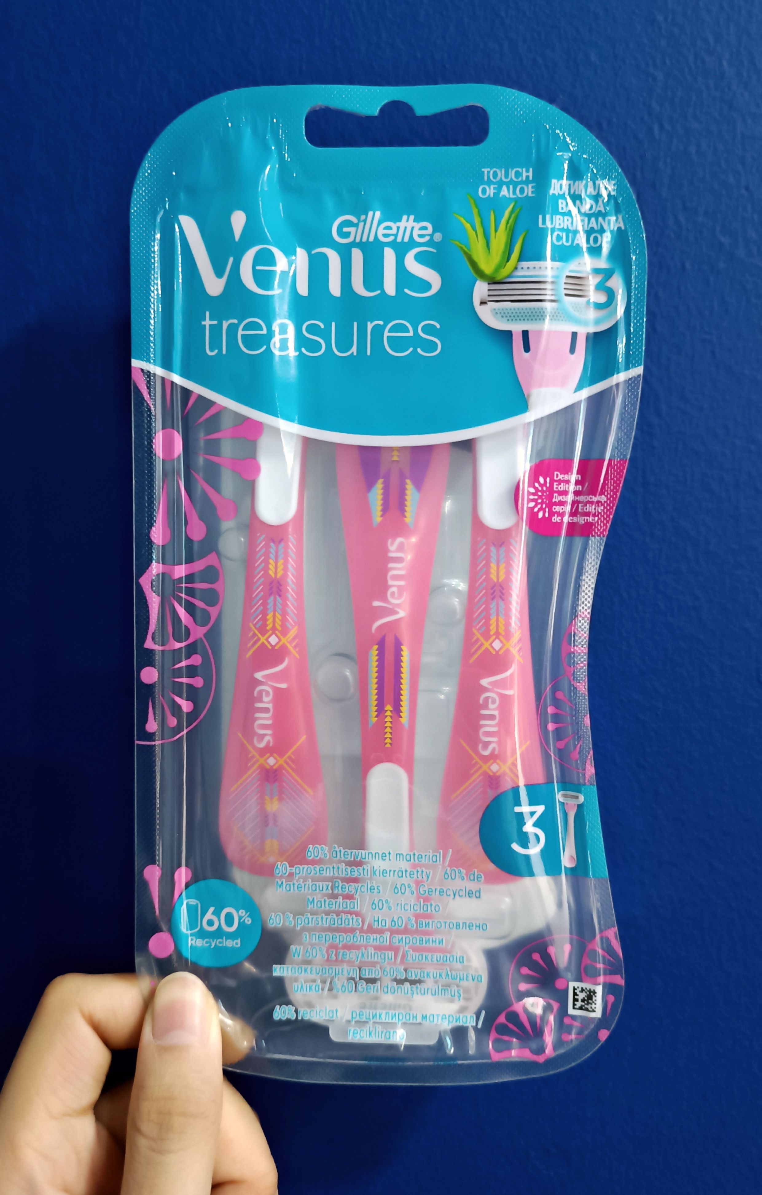 Gillette Venus Treasures with Aloe Vera 3