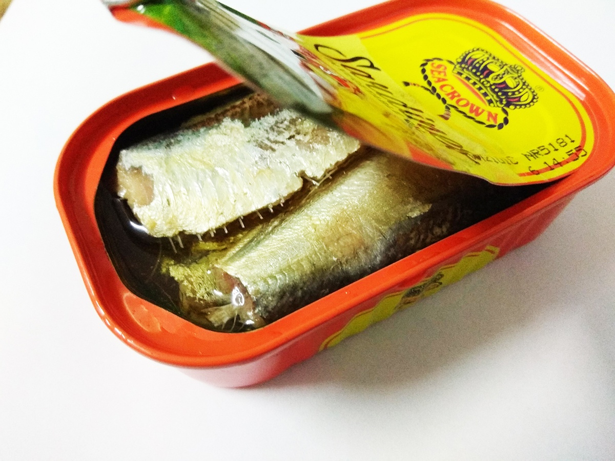 Seacrown Sardines in Vegetable Oil - Cá Trích Ngâm Dầu 90g