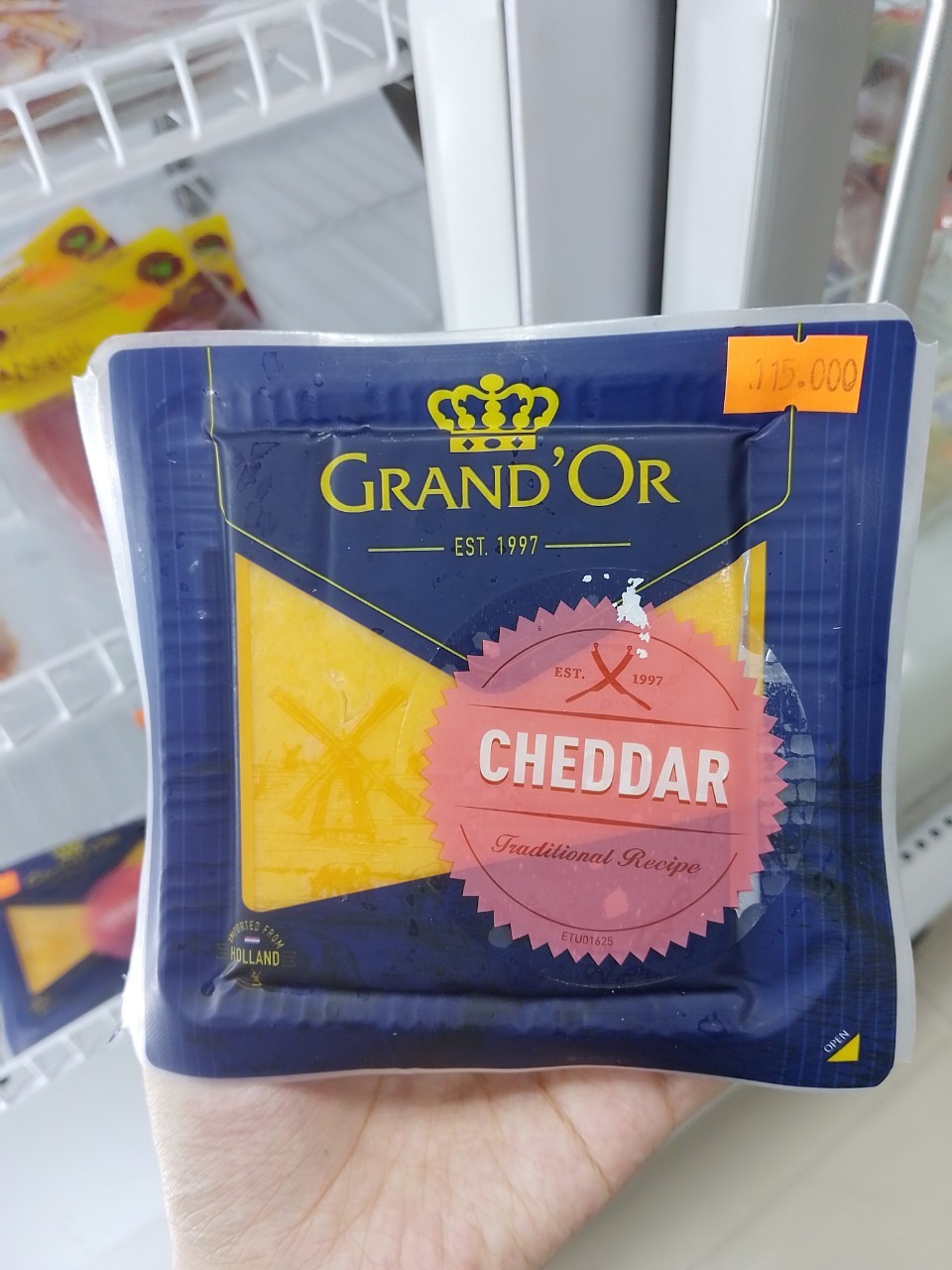 Grand' Or Red Cheddar Cheese 200g