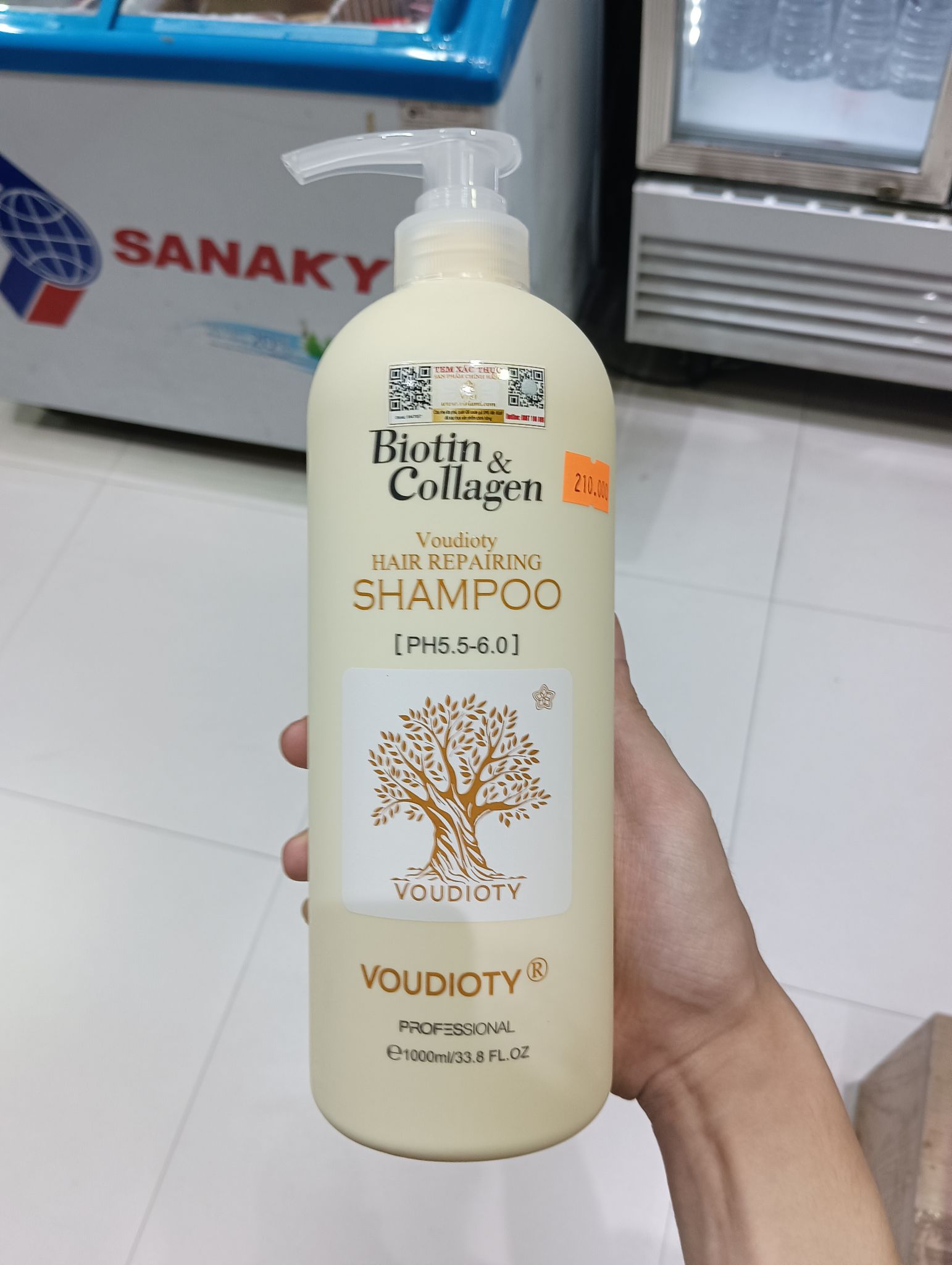 Voudioty Biotin & Collagen Dầu Gội Giúp Tóc Khỏe Chai Vàng 1000ml