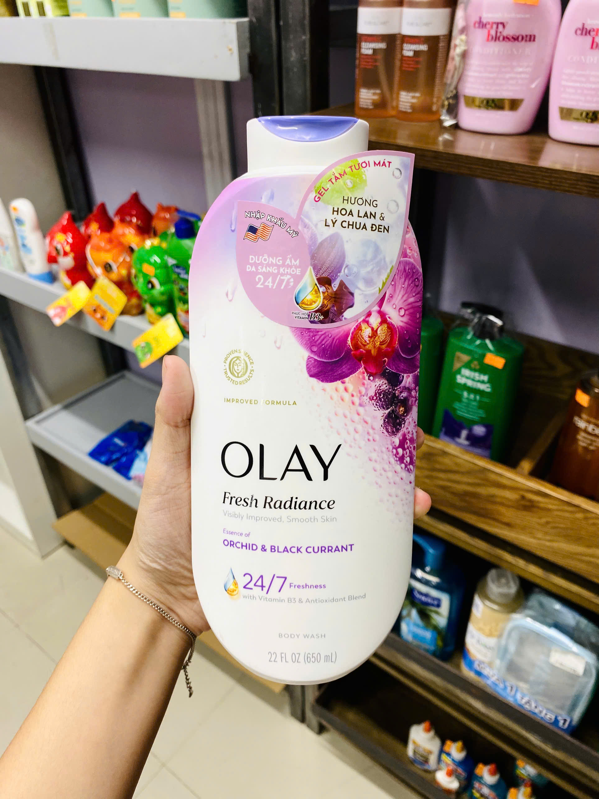Olay Fresh Radiance Orchid & Black Currant Body Wash
