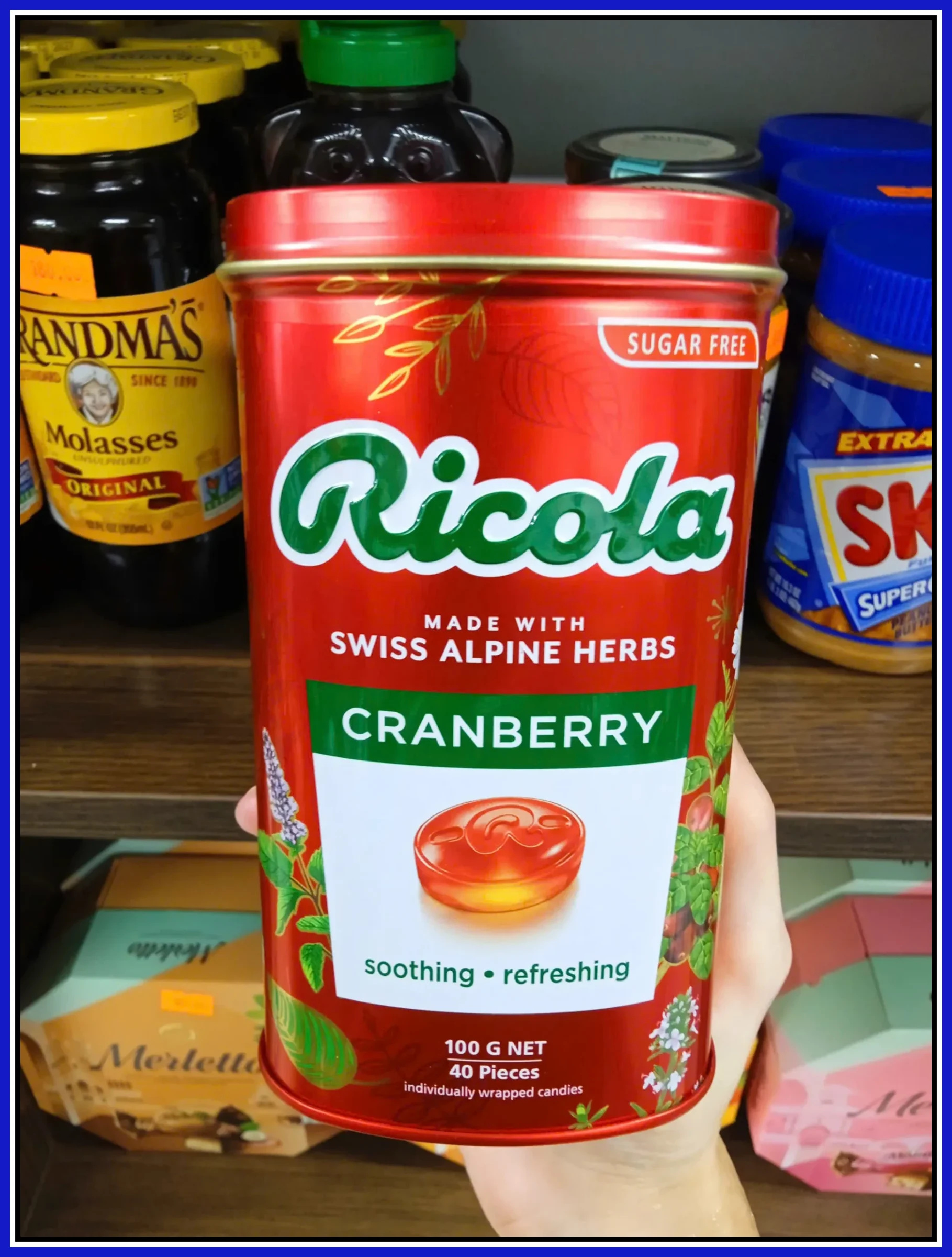 Ricola Cranberry Hộp Thiếc kẹo ngậm Thảo Mộc 100g