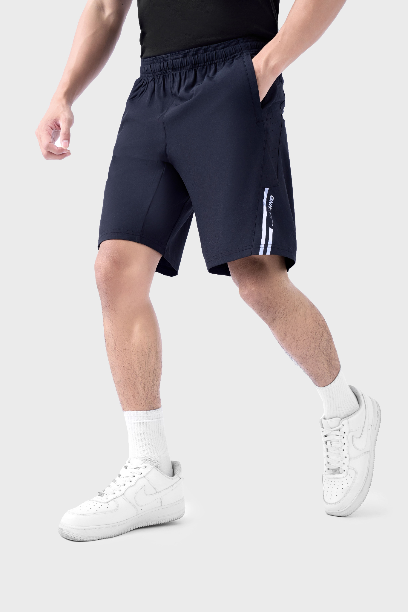Quần short gió GNH đục lỗ sườn