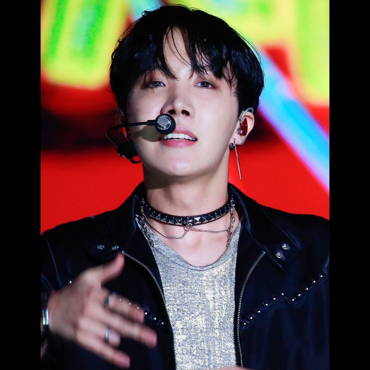 Khuyên tai BTS khuyên tai JHope