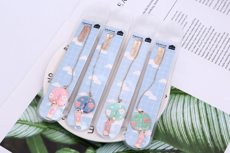 Bookmark chuông gió kim loại