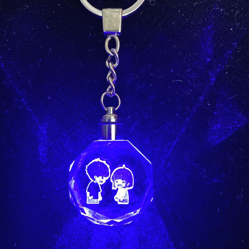 Móc khóa phát sáng Con tim rung động thủy tinh pha lê anime chibi