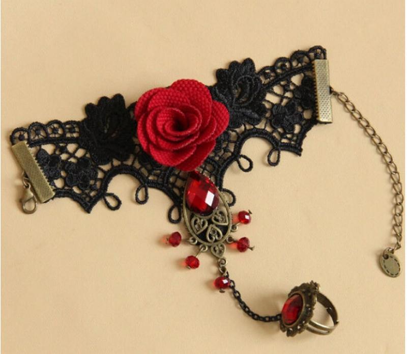 Vòng tay nối nhẫn choker ren đen lắc tay hoa hồng đỏ
