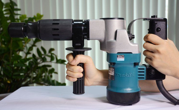 Máy Đục Bê Tông Makita HM0810A