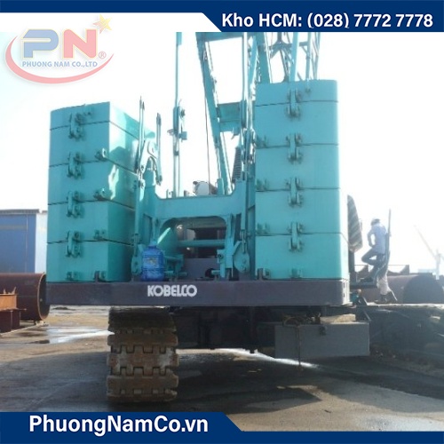 Cho Thuê Xe Cẩu Bánh Xích 135 Tấn Kobelco CKE1350