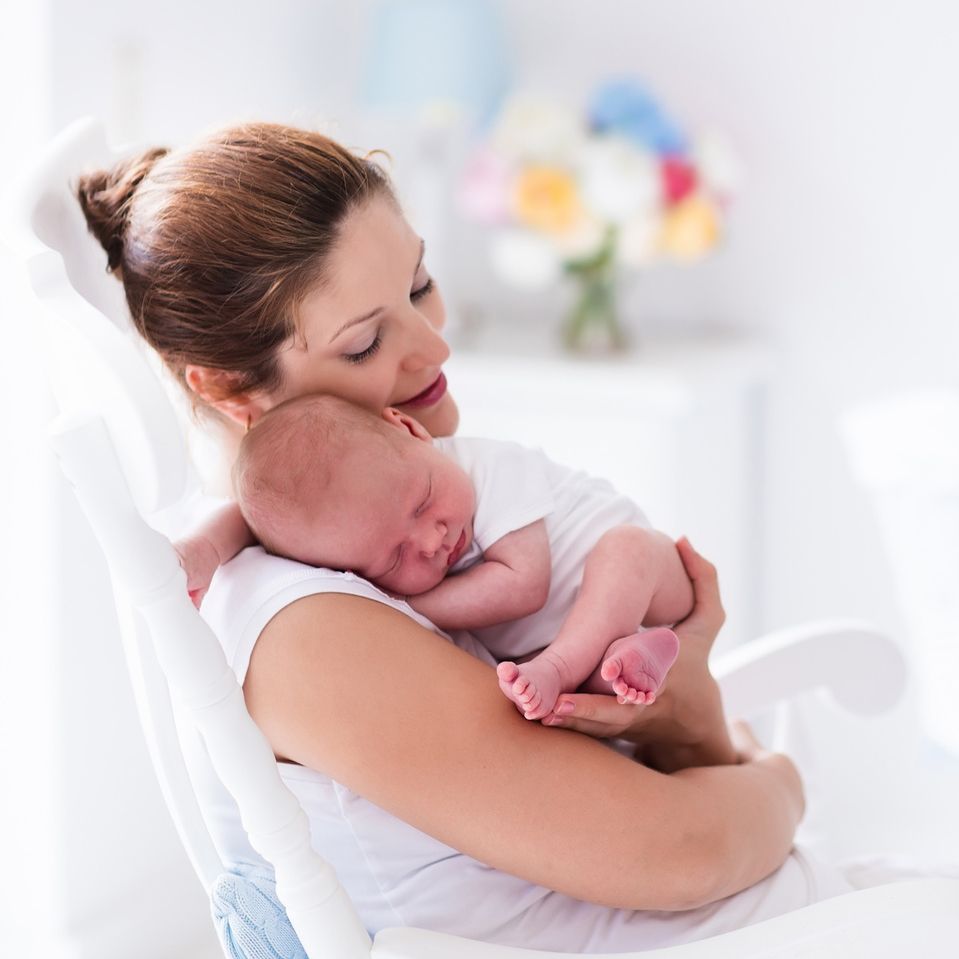 Tinh dầu MuHon - sản phẩm mà bất cứ mẹ bỉm nào cũng cần phải có trong tay