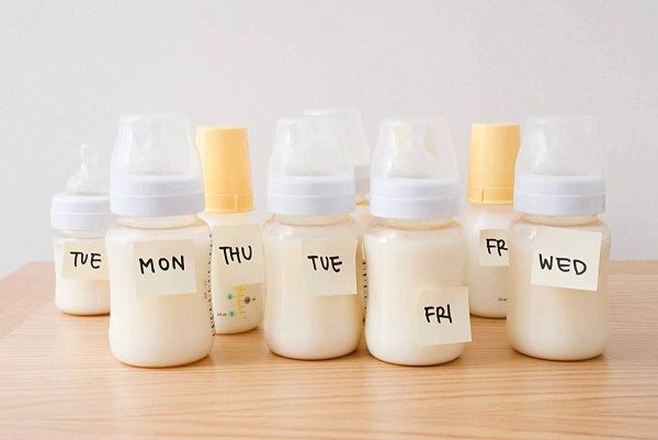 NHỮNG ĐIỀU CẦN LƯU Ý KHI MUA TÚI TRỮ SỮA CHO CON