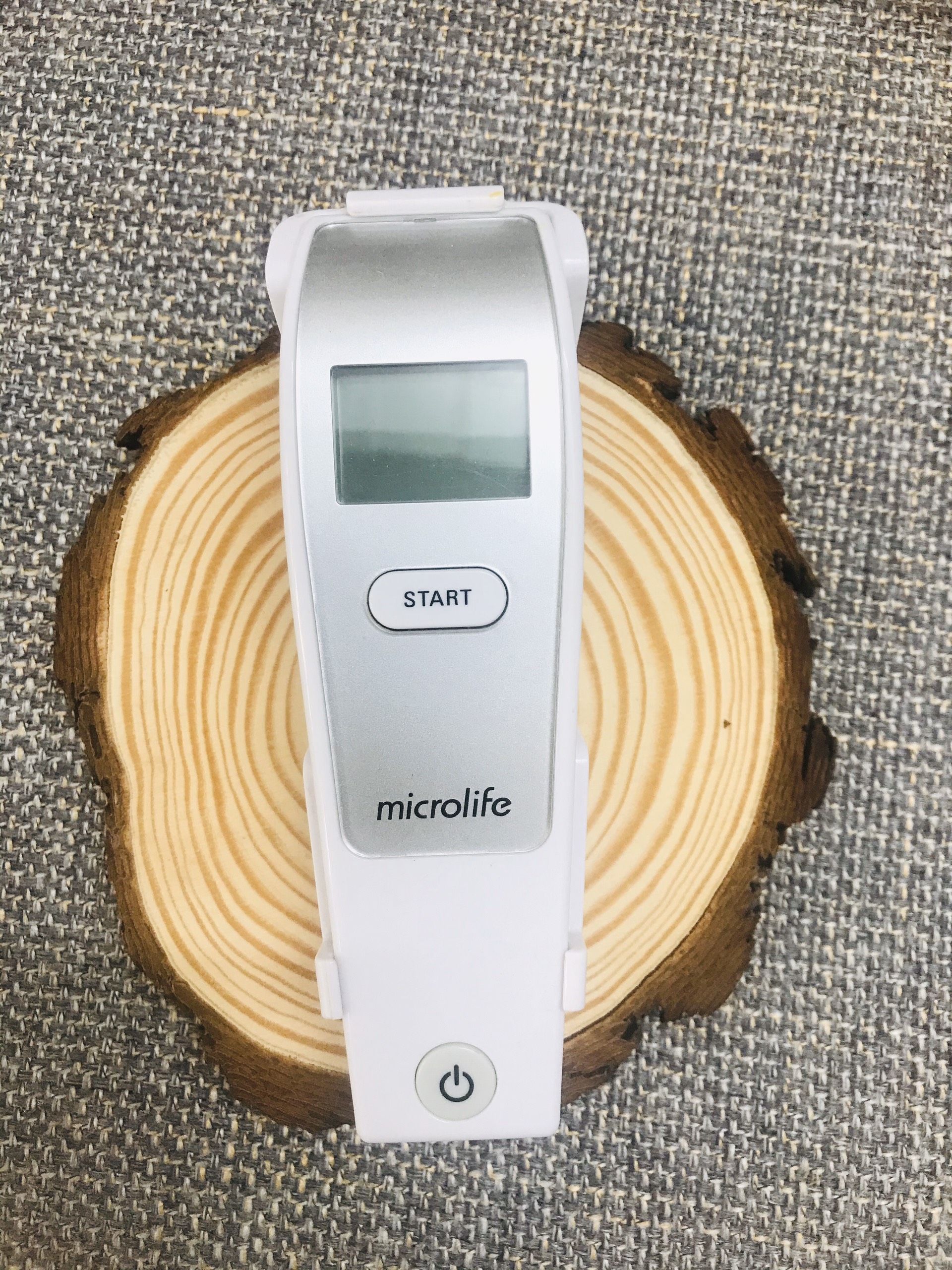 NHIỆT KẾ HỒNG NGOẠI ĐO TRÁN MICROLIFE FR1MF1