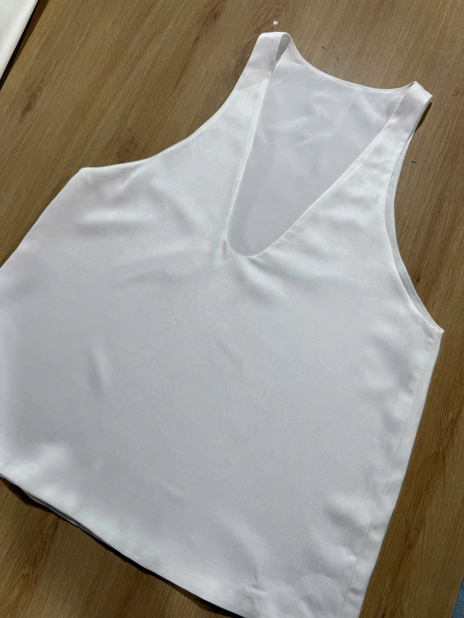 LP.001413 Trắng (Áo)