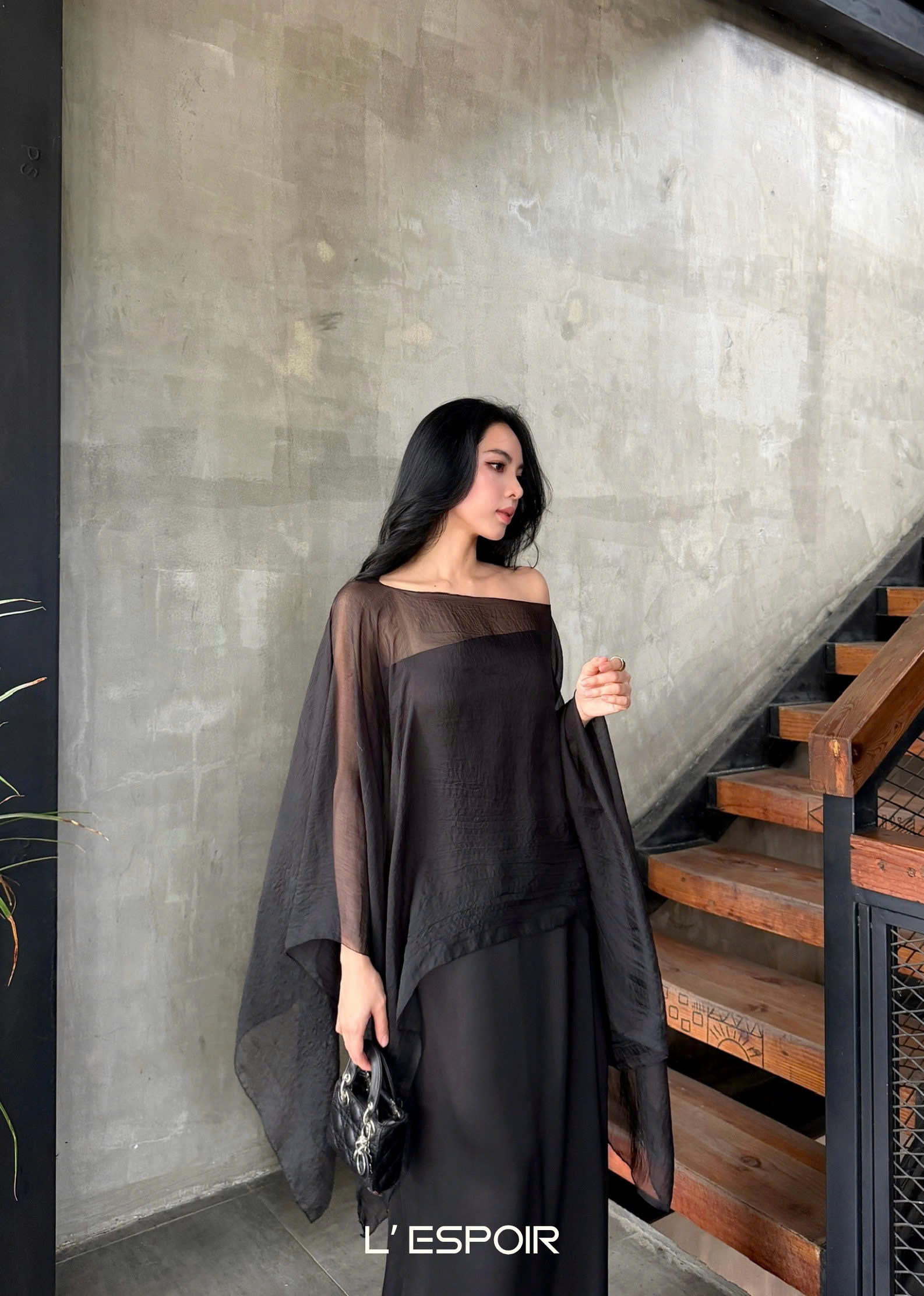 LP.001695 Đen