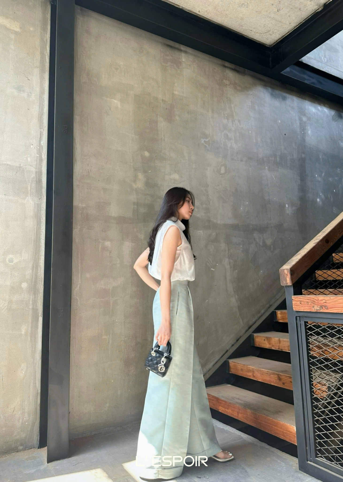 LP-000803-Trang-Ao--5.png?v=1779434782