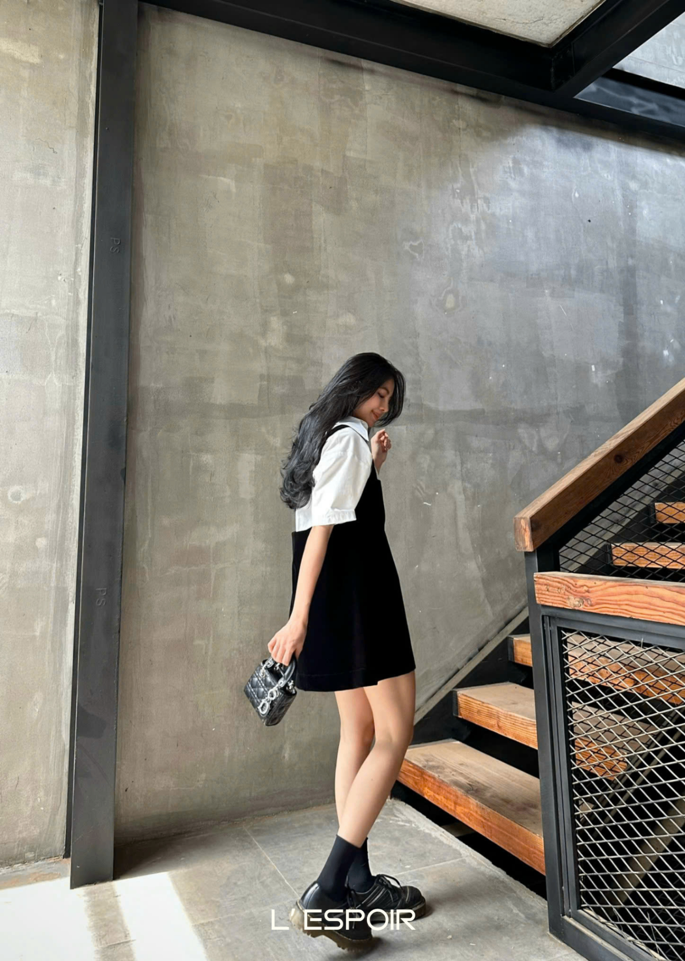 LP-000820-Trang-Ao--7.png?v=1780061121