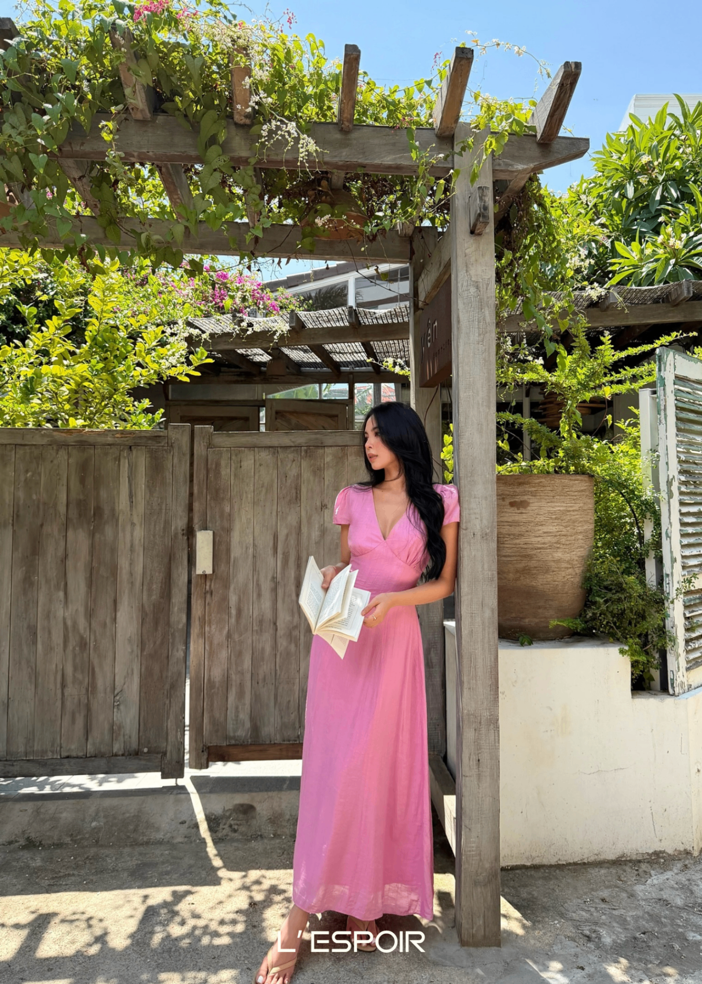 LP-001086-Hong-4.png?v=1782103228