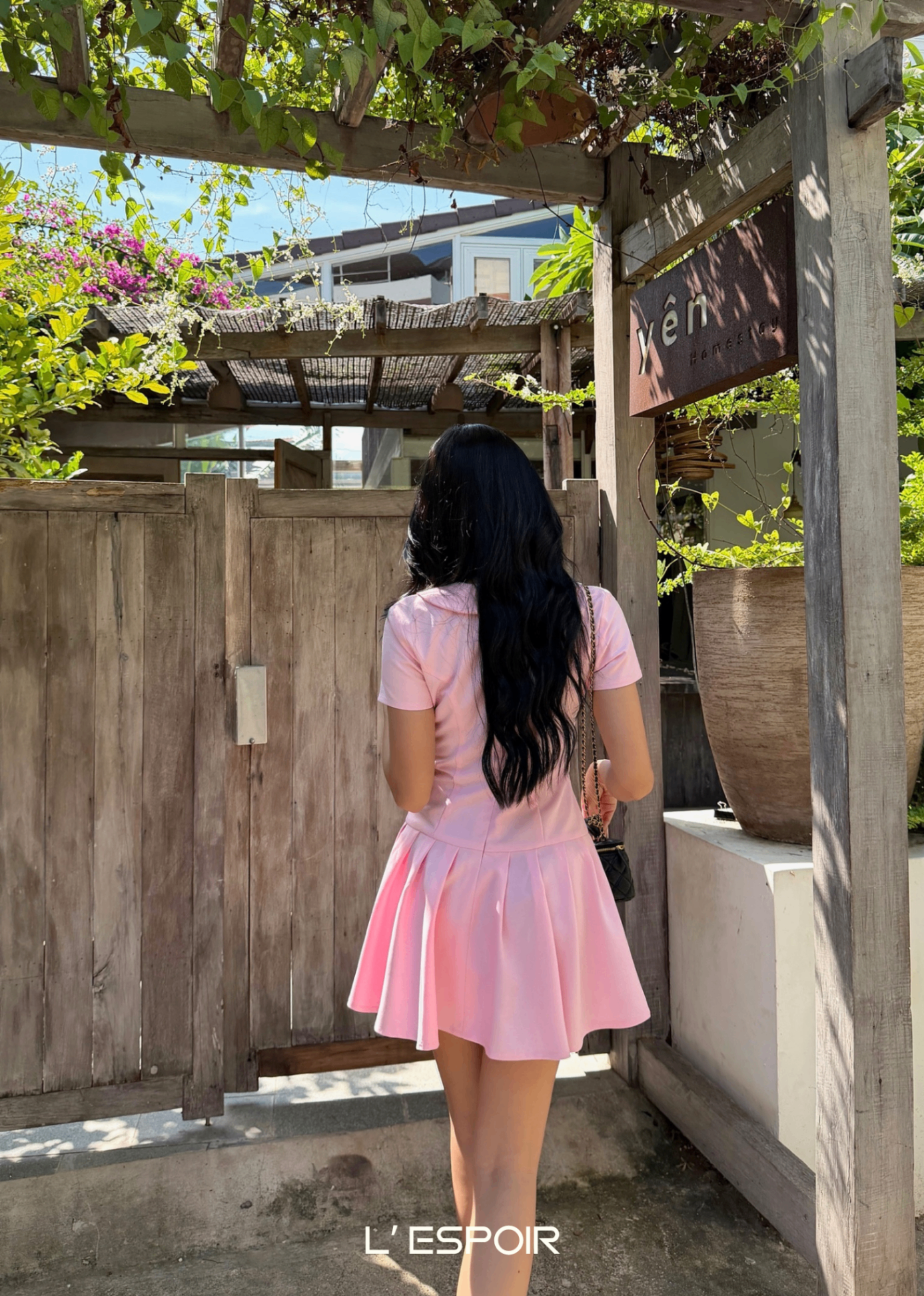 LP-001109-Hong-1.png?v=1781675427
