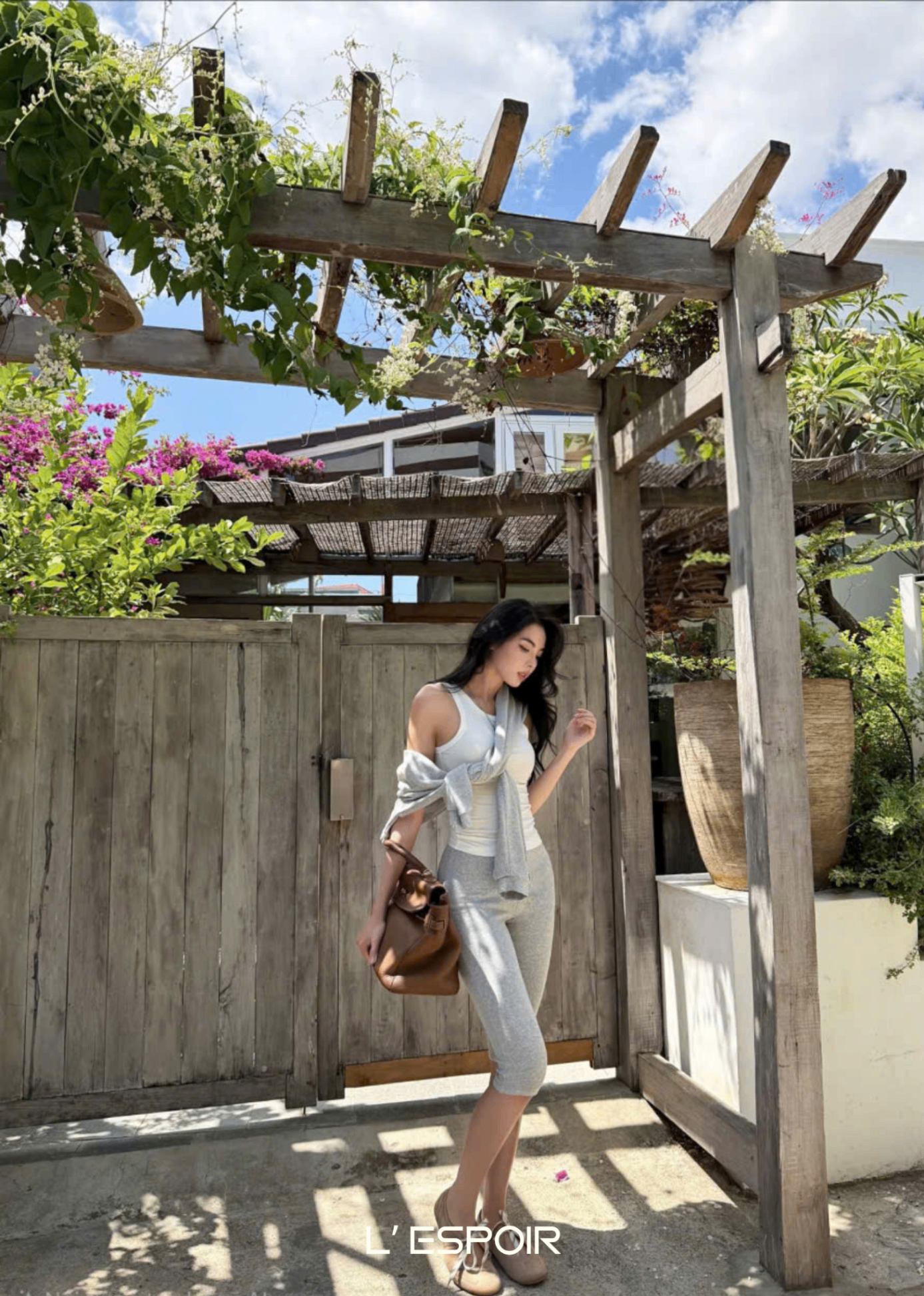 LP-001566-Trang-Ao--1.png?v=1774425218