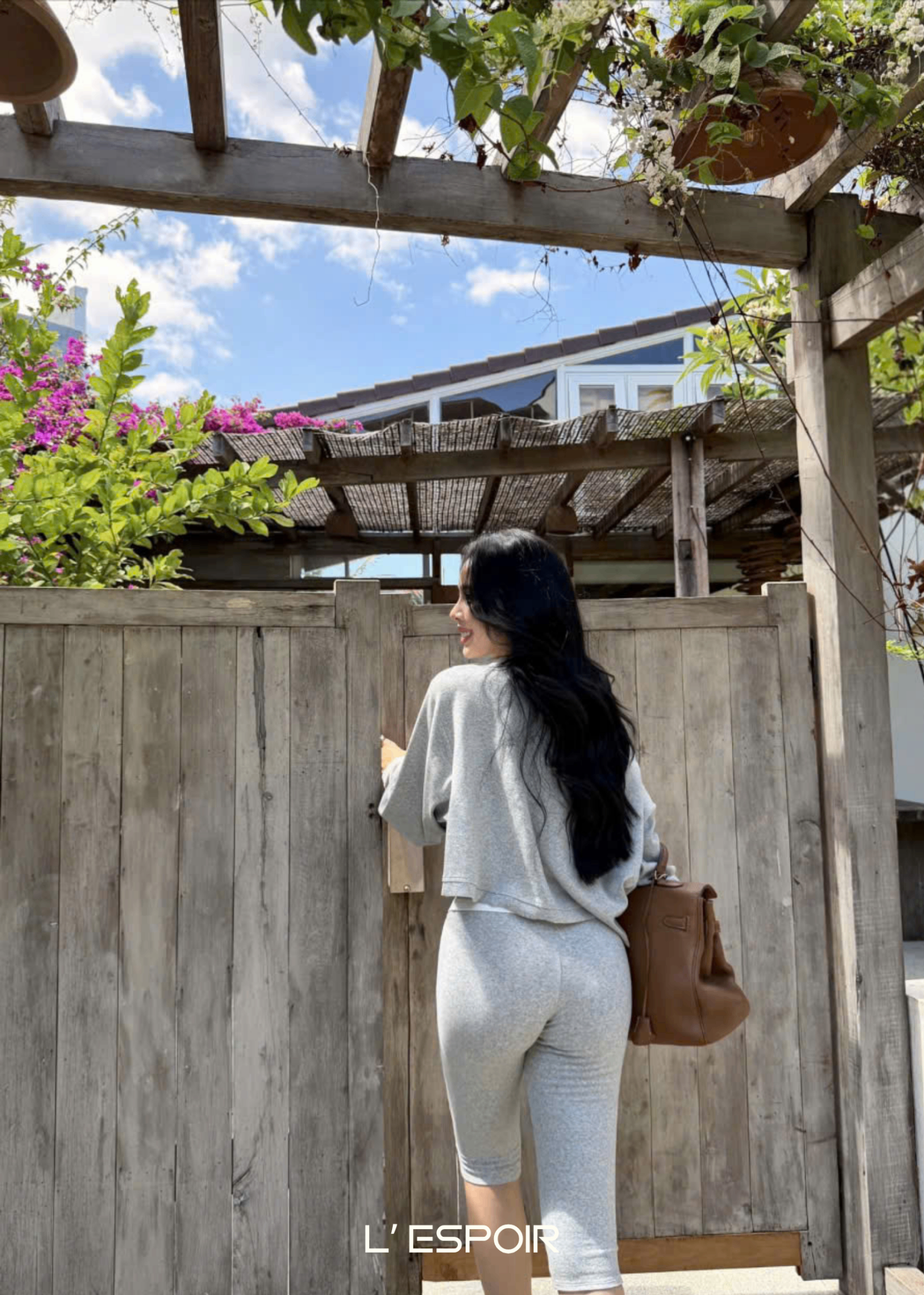 LP-001566-Trang-Ao--2.png?v=1774425234