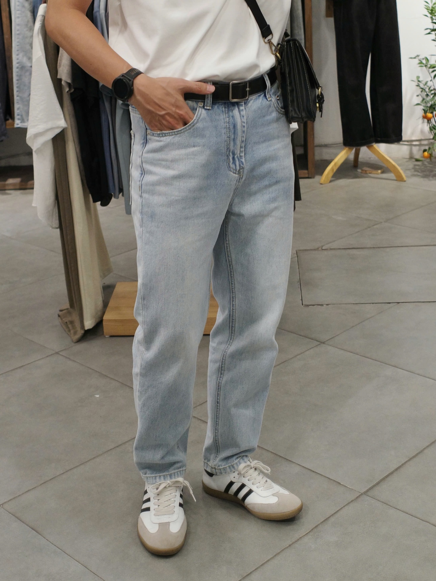 Quần jeans suông UNFET DNST 5235