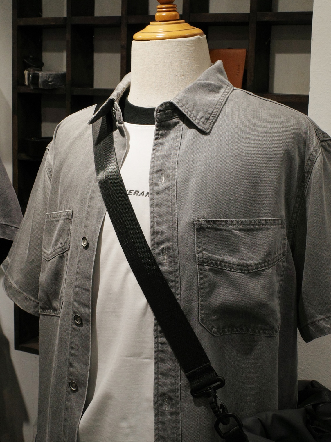 Áo sơ mi cộc denim xám đậm DNST 676