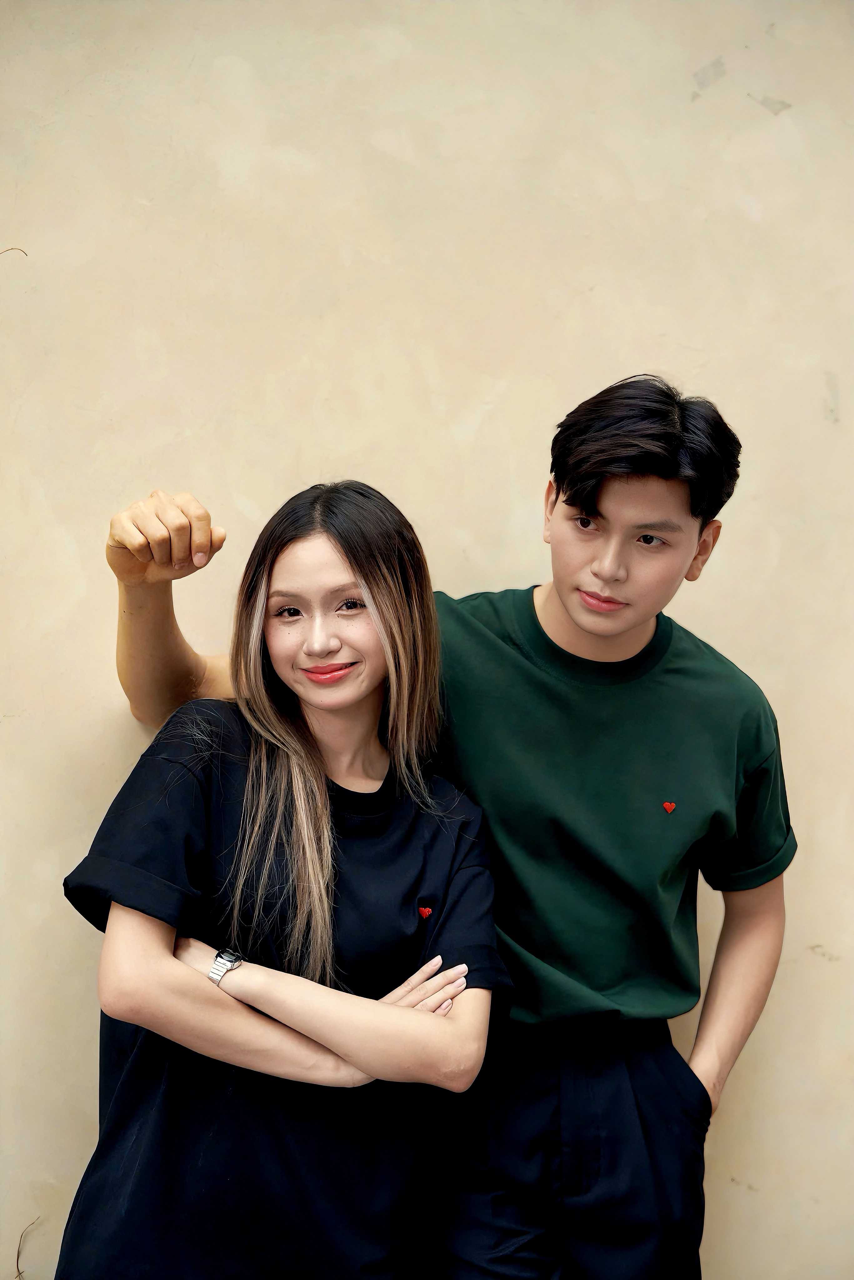 Áo thun thêu tim DNST 5828