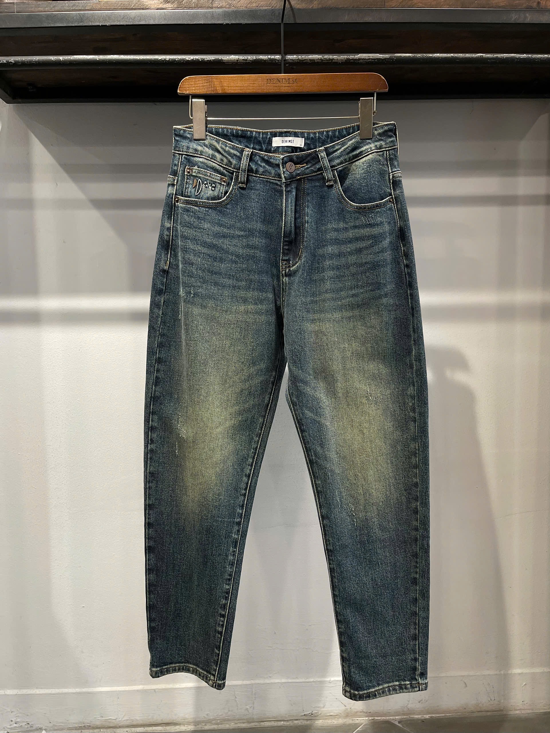 Quần jean carrot fit xanh xước D DNST 9391