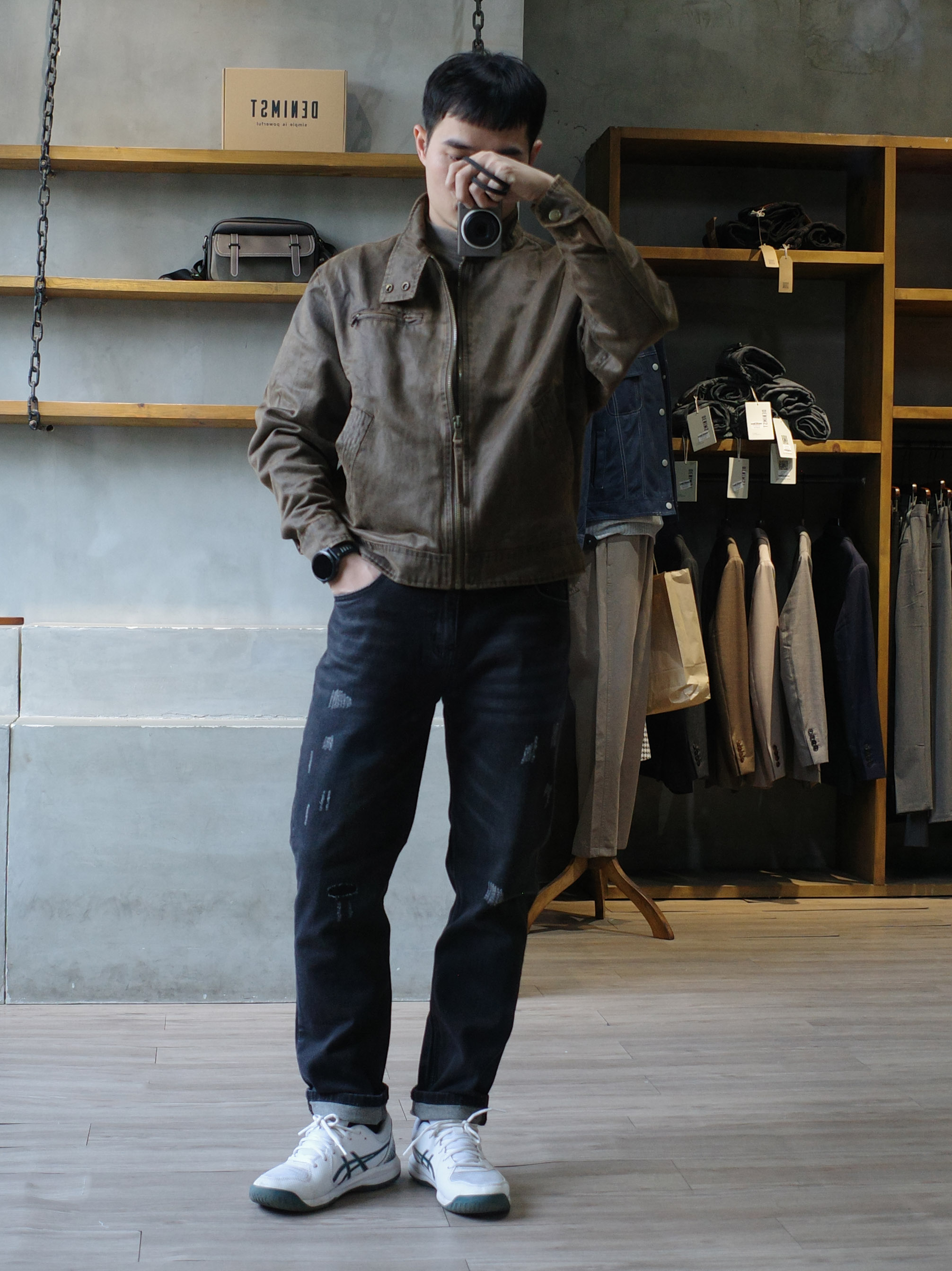 Quần jean slimfit xám vá xước DNST vn250306