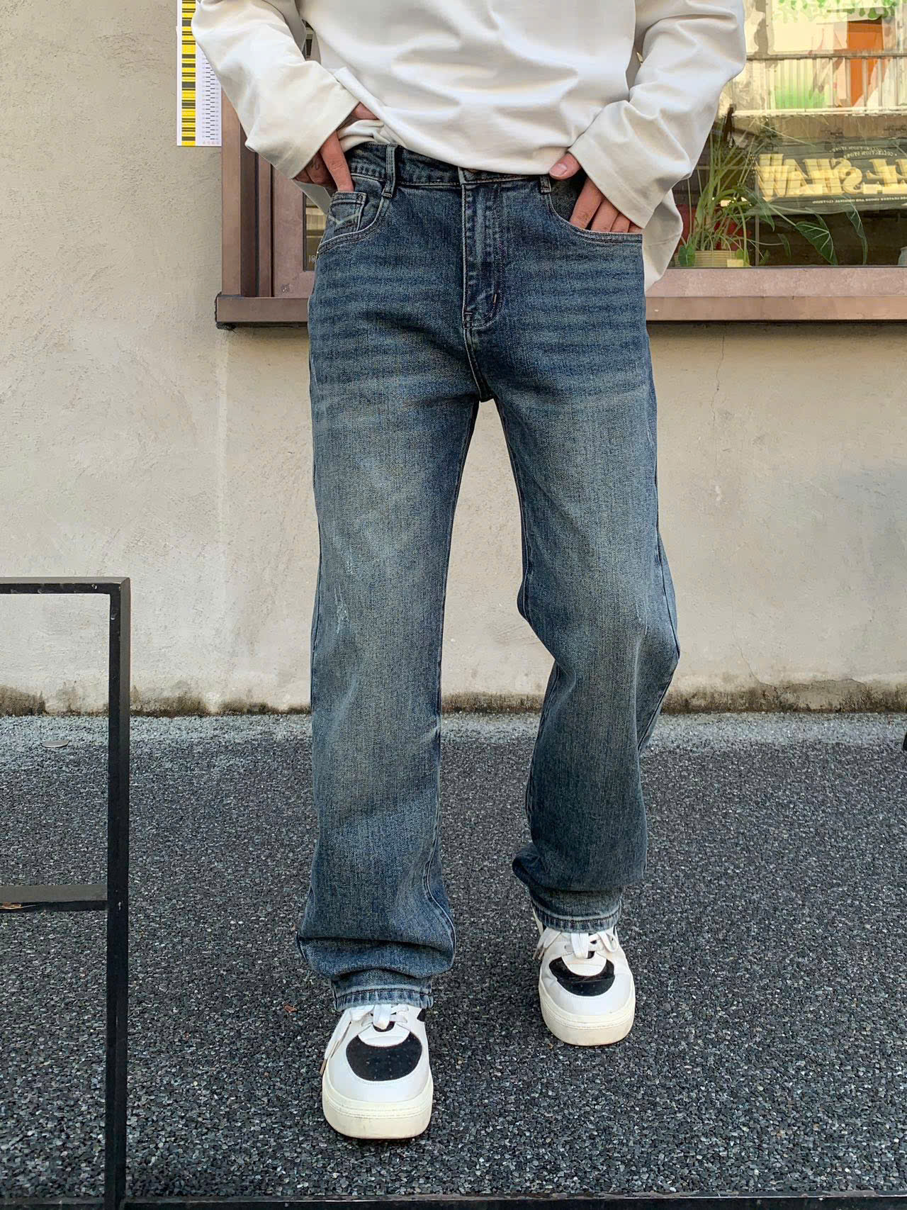 Quần jean straight xanh xước DNST 9030