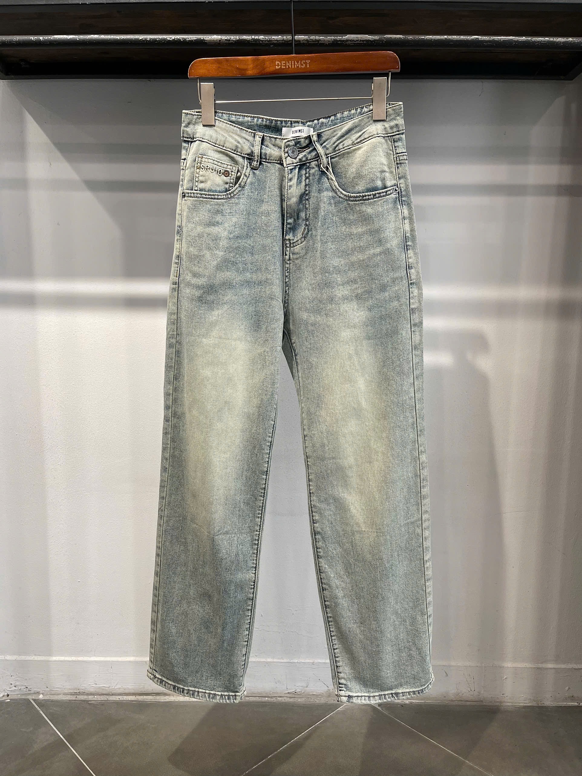 Quần jean suông xanh bạc SRUIO DNST 31113
