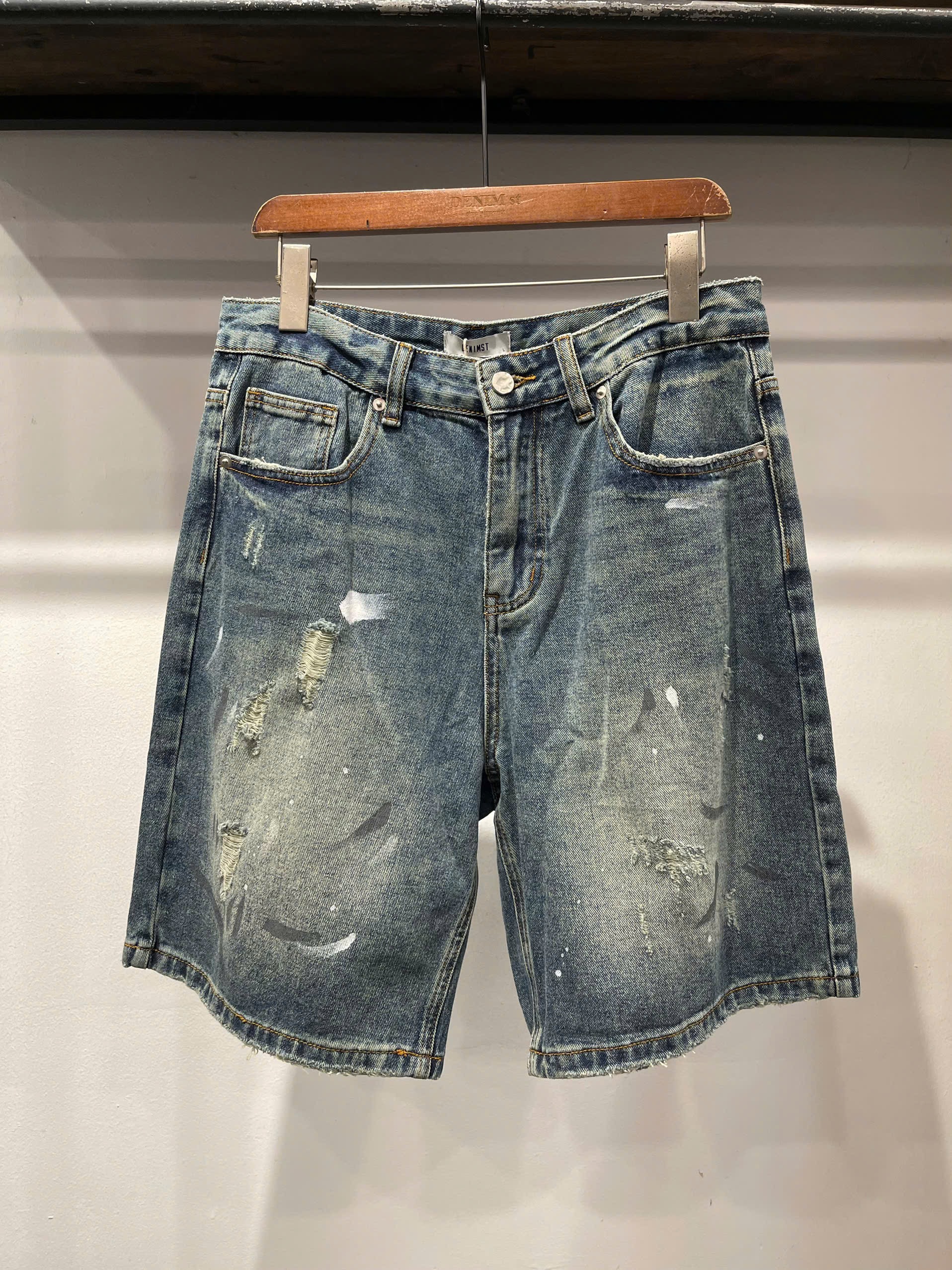Quần short jean xanh vẩy sơn DNST 5792
