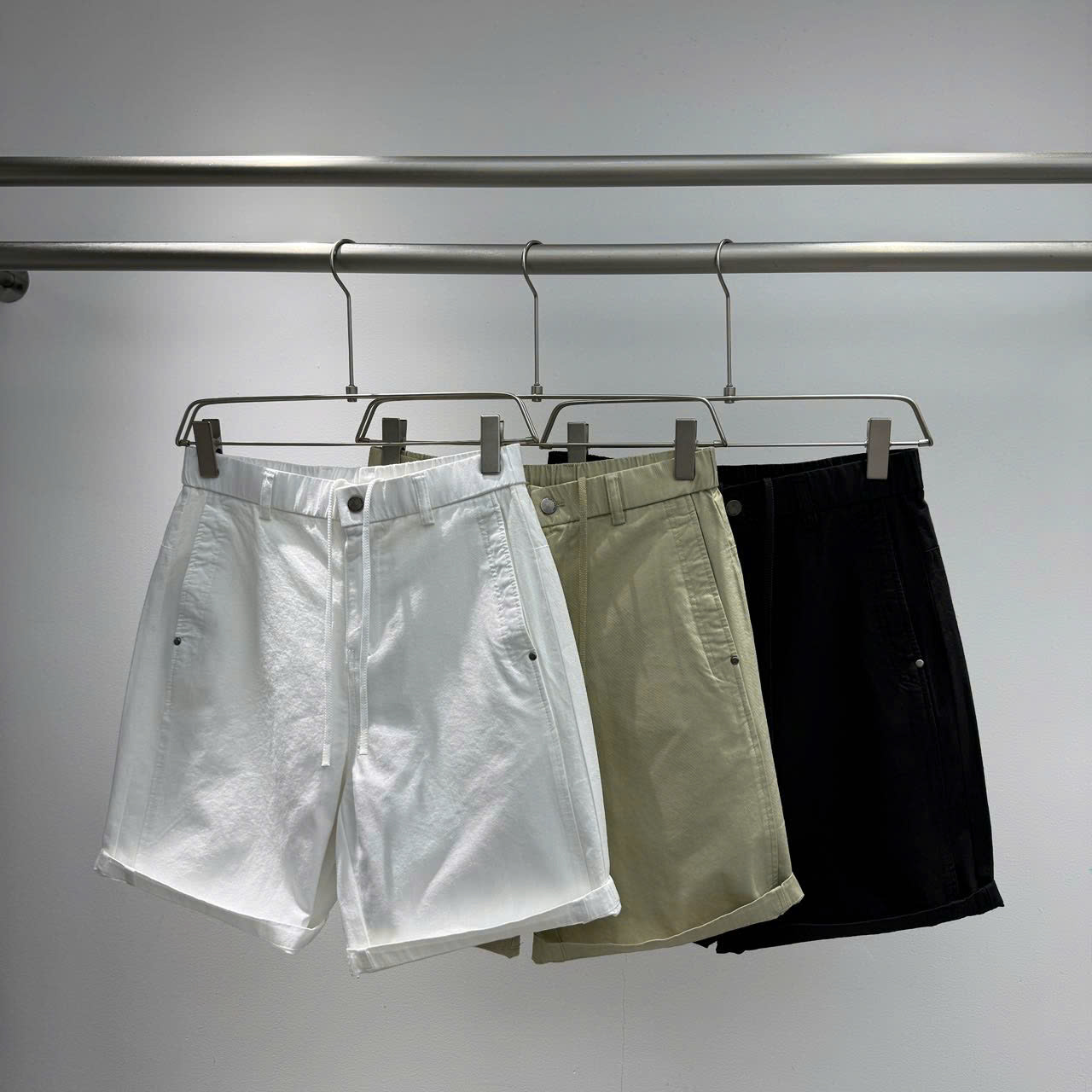 Quần short kaki túi đinh DNST 7553