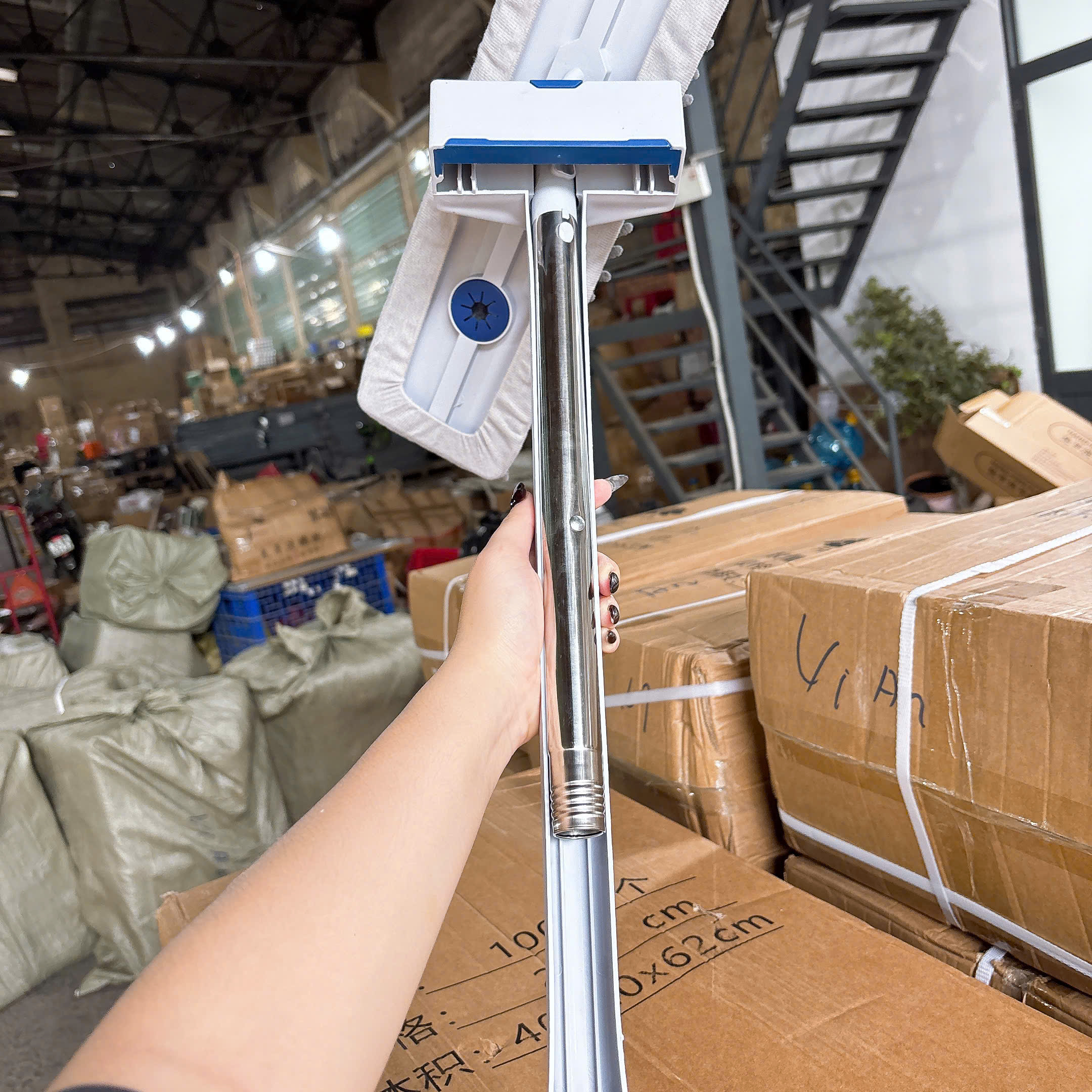[30] Cây Lau Nhà Tự Vắt San Hô 2 Bông 45cm