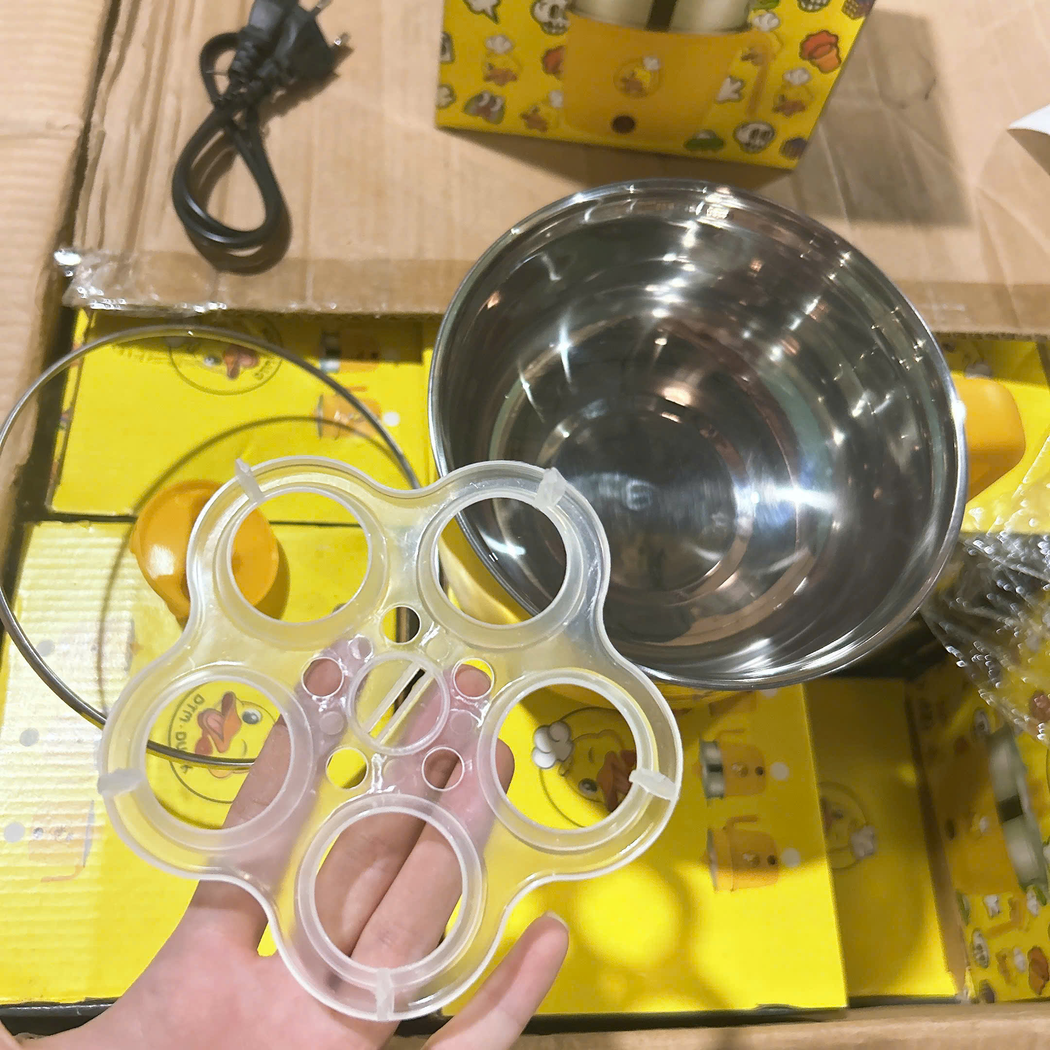 [60] Nồi Điện 18cm Vỉ Hấp Trứng Vịt Vàng