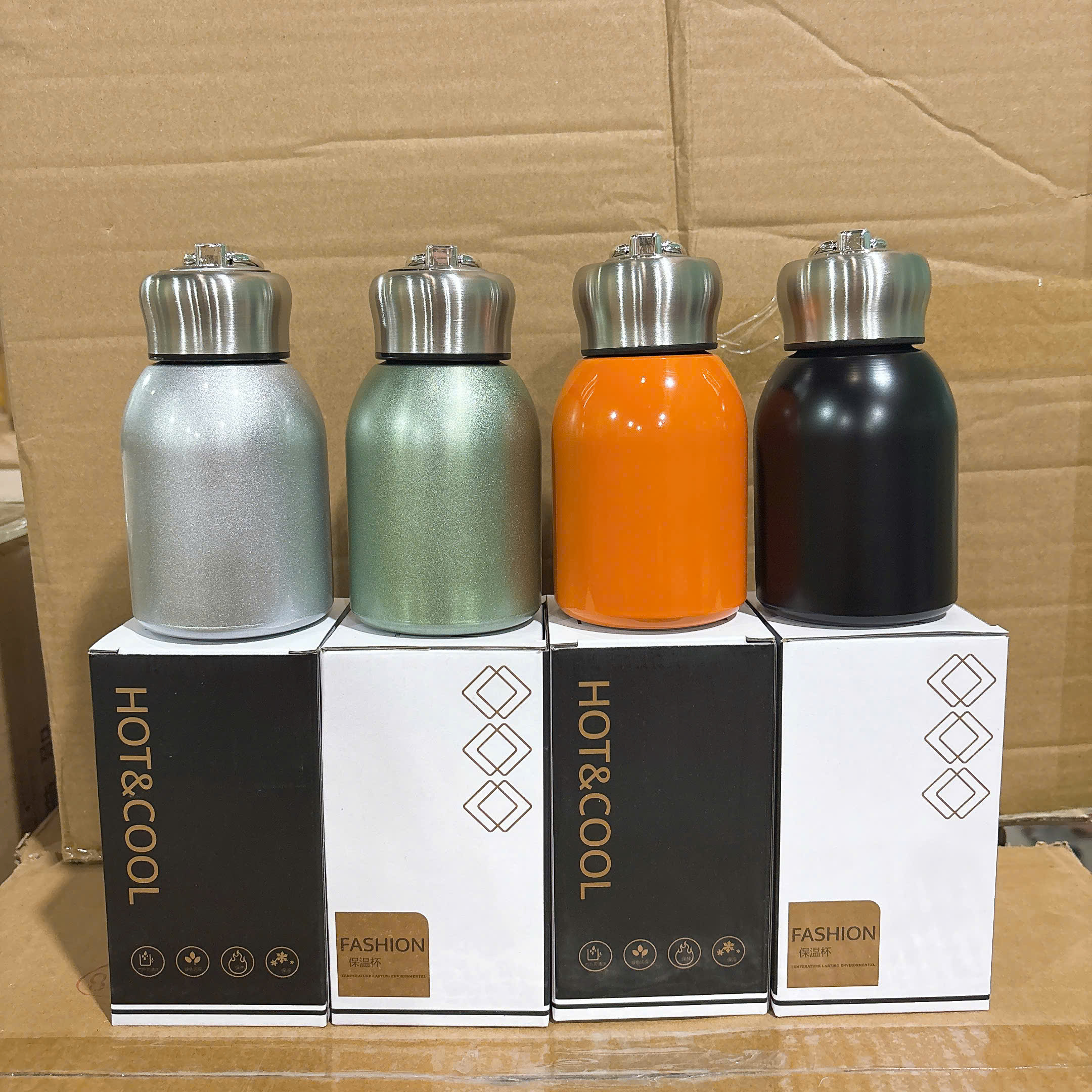 [60] Bình Giữ Nhiệt BOM Mini Nắp Móc Khoá