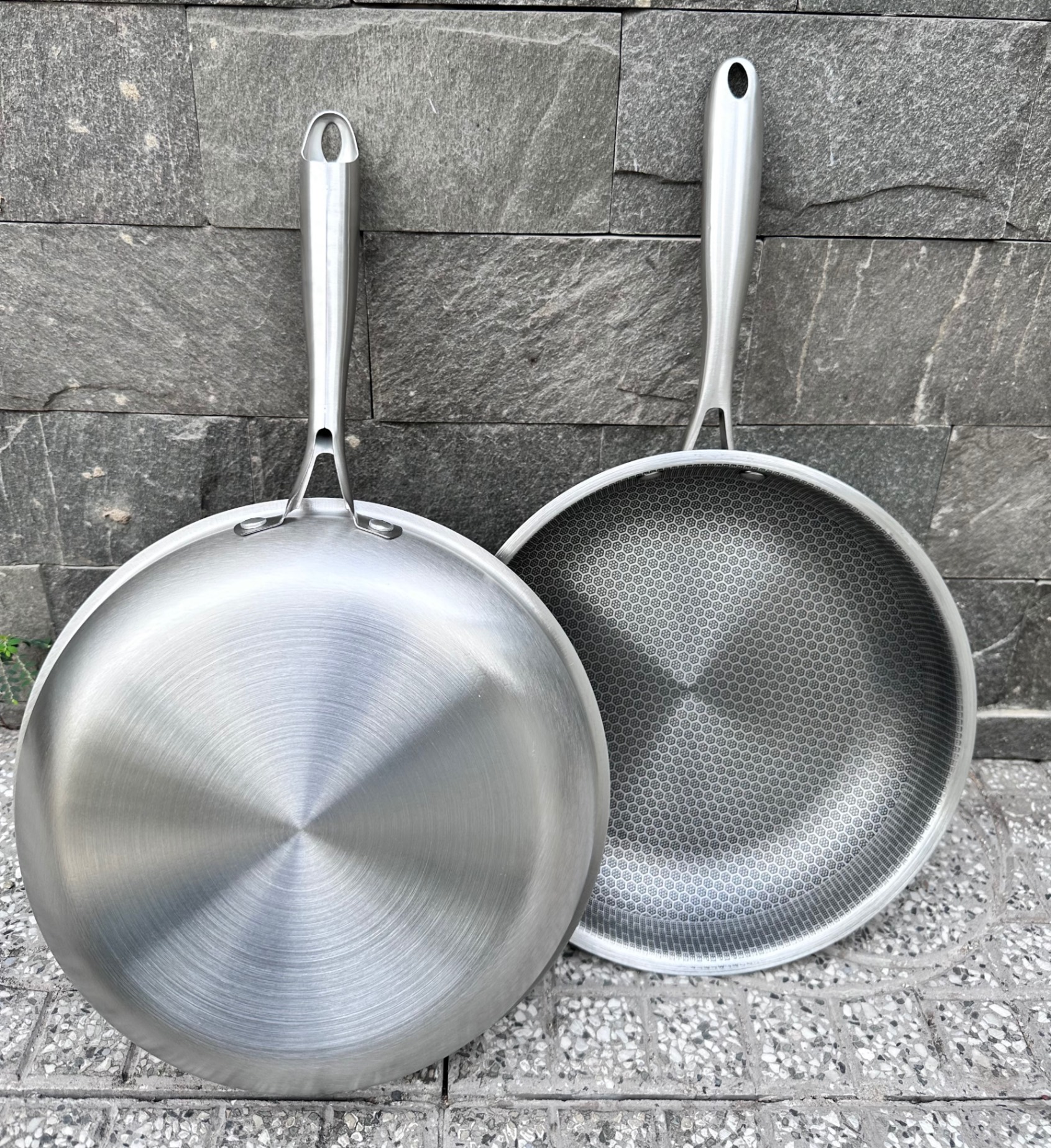 [24] Chảo Vân Tổ Ong Cạn 28cm