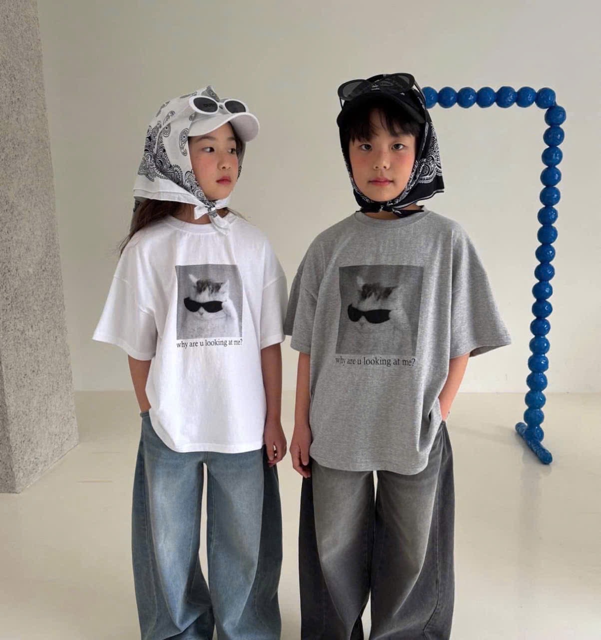 Set 2 áo phông màu xám trắng
